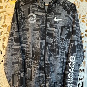Nike 2018 Chicago Marathon Hooded Windbreaker.